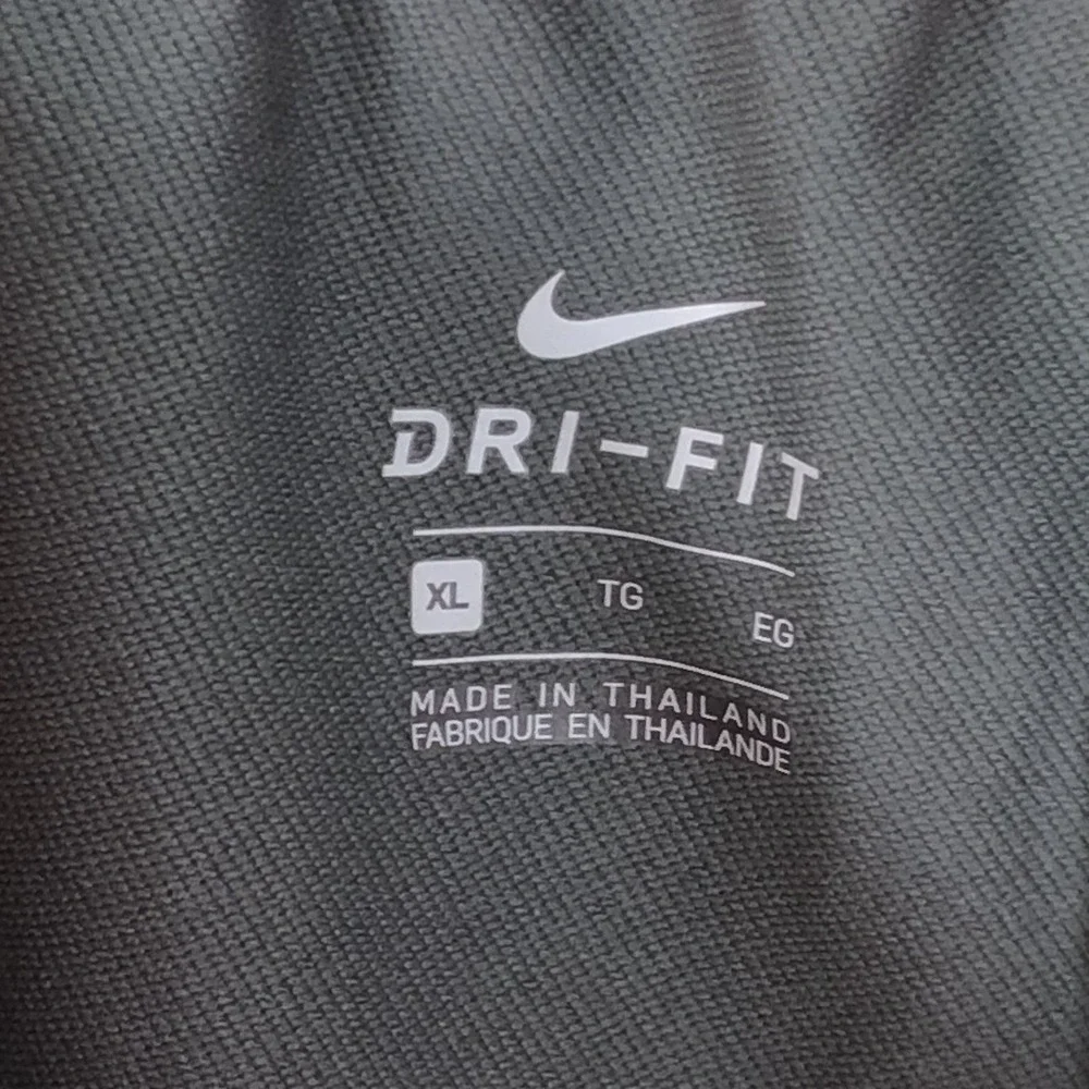 Nike Athletic Gym Running Shorts Womens XL Gray Pink Outdoor Swoosh